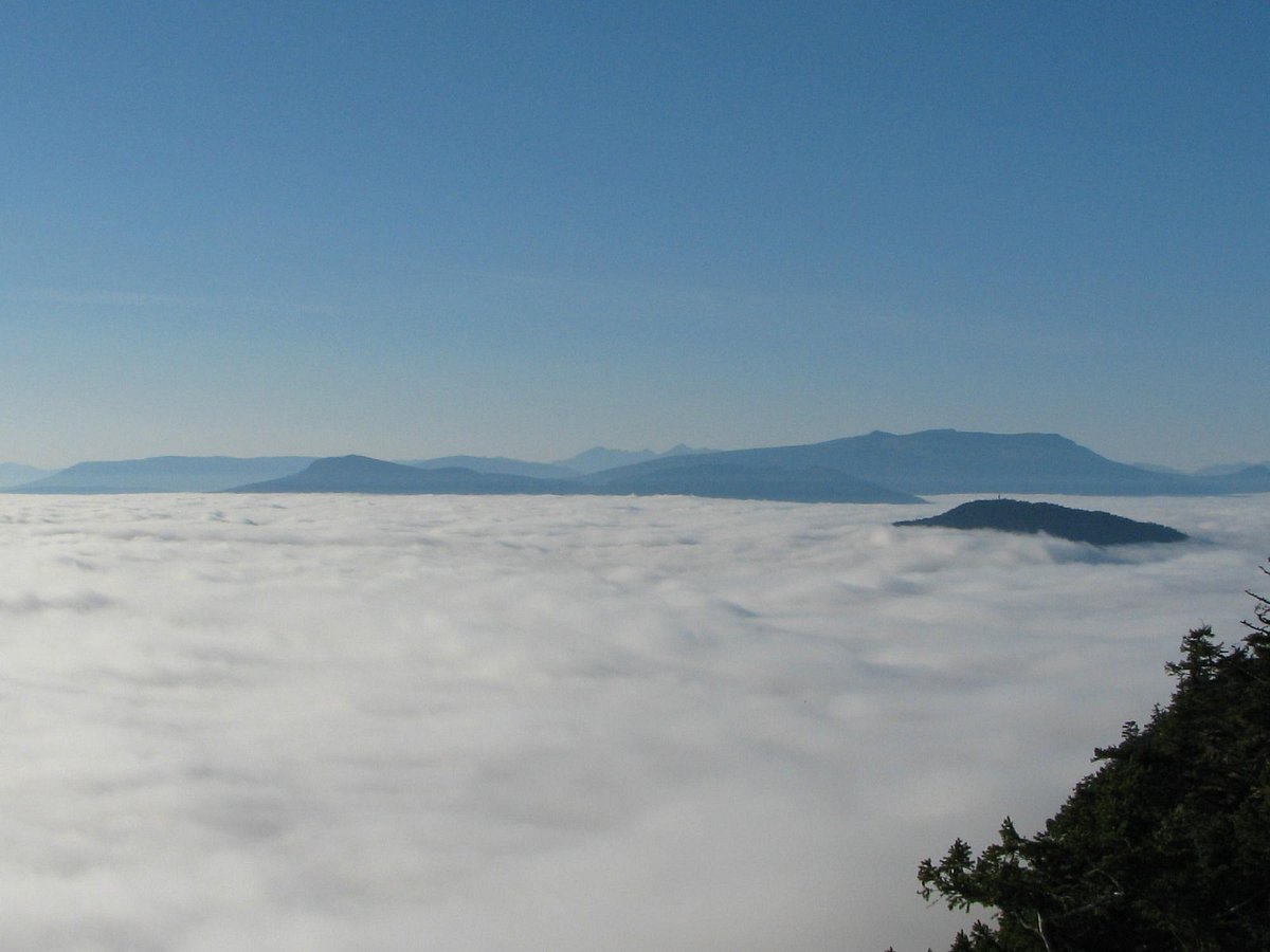Baynes Peak above the clouds