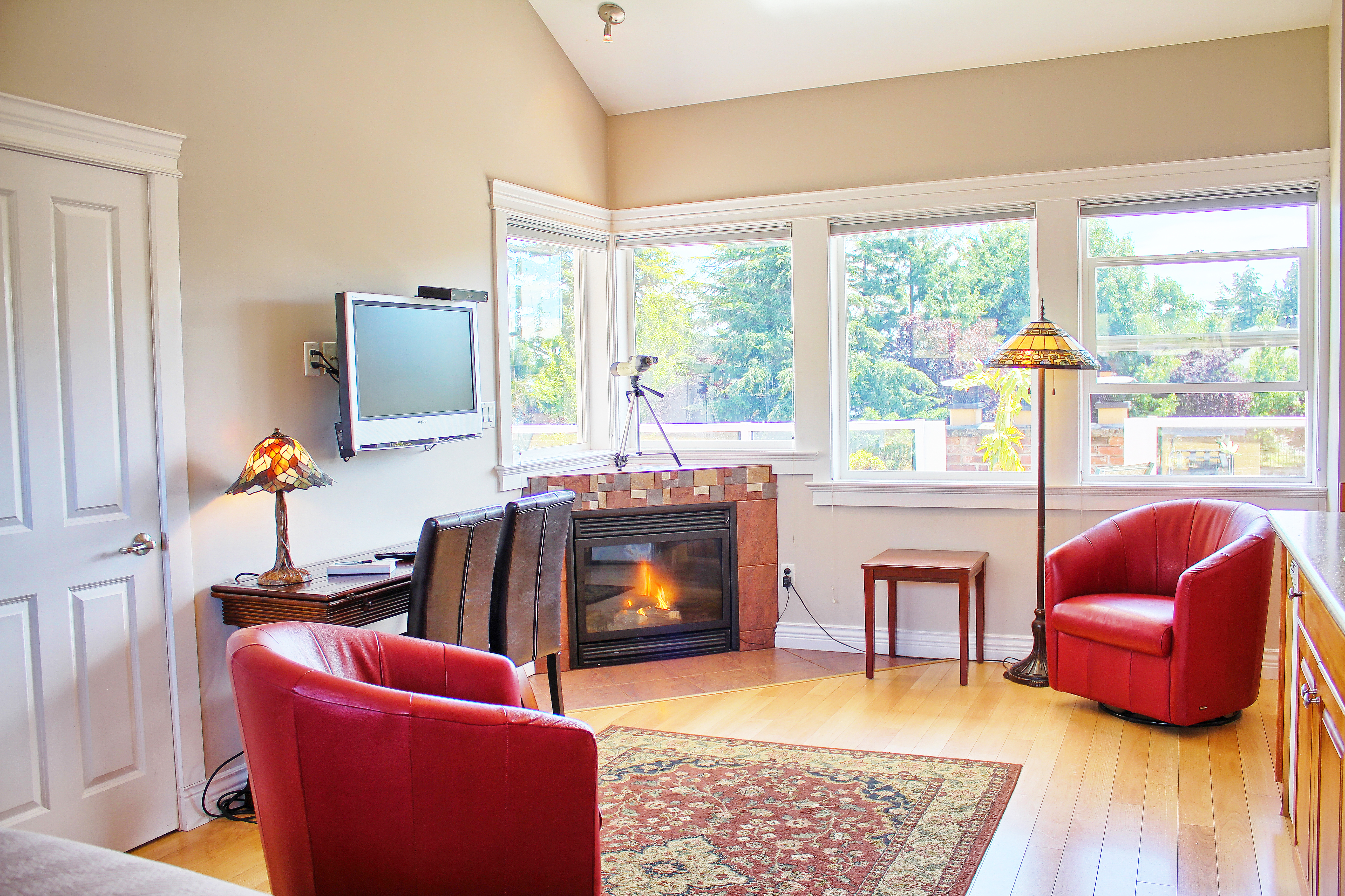 Luxury Suite Birds of a Feather Bed and Breakfast Victoria Luxury Suite Birds of a Feather Bed and Breakfast Victoria